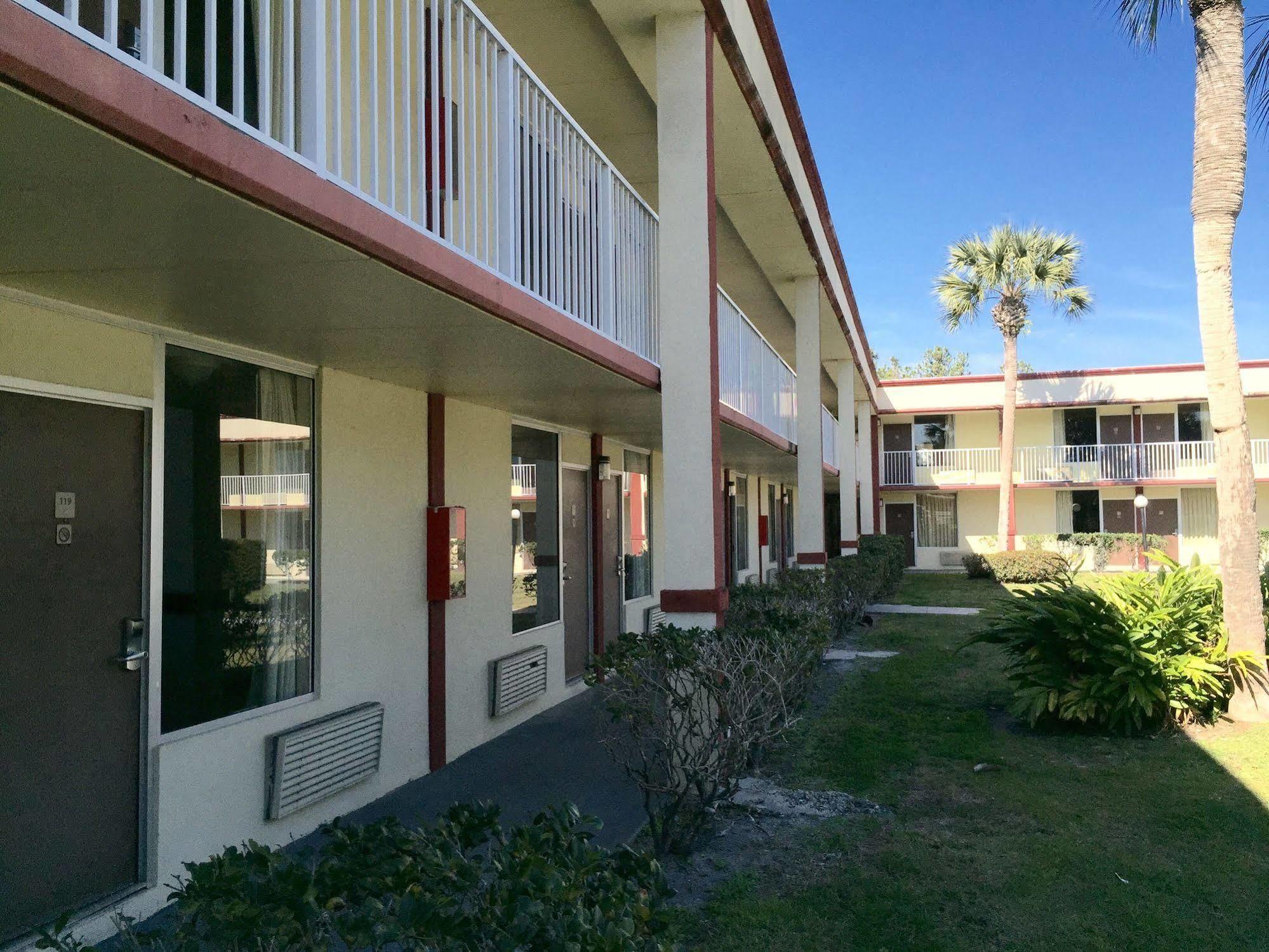 Budget Inn Of De Land Exterior foto